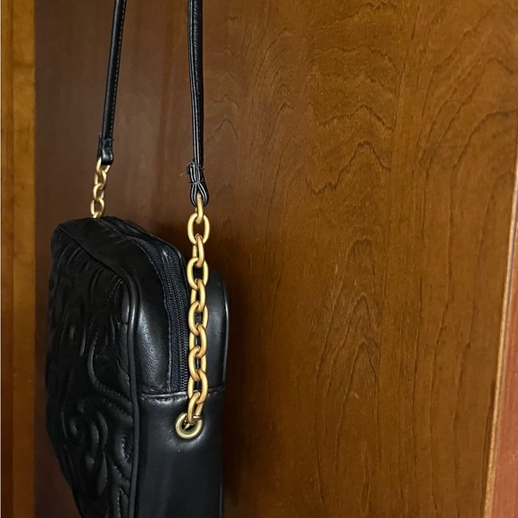 L.J.S. COLLECTION NWOT Square Quilted Faux Leather Crossbody Bag in Black Color - Picture 8 of 15